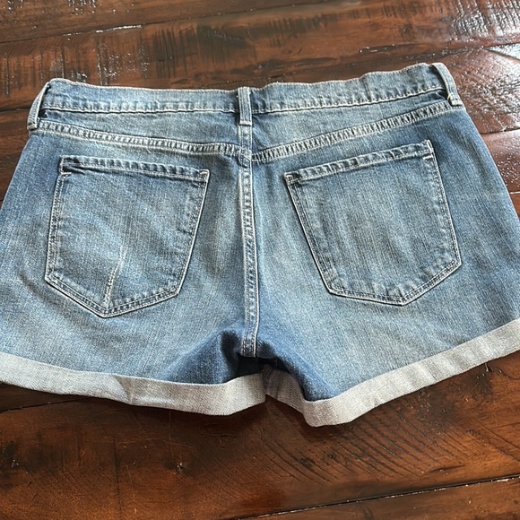 Old navy boyfriend jean shorts size 12 - Picture 3 of 3